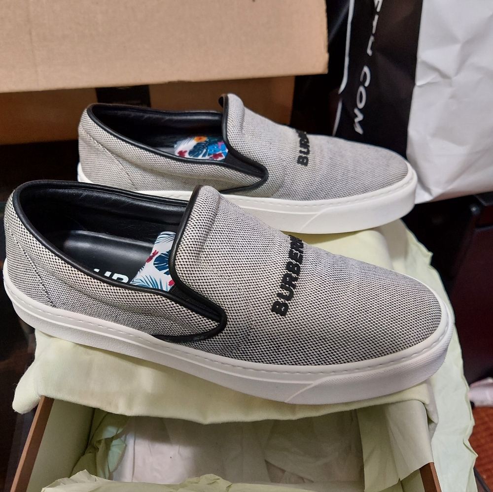 Burberry Slip-ons - Picture 2 of 5